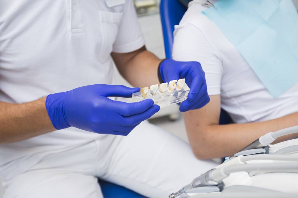 Urla implant tedavisi nedir?